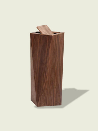 Poubelle de cuisine en bois
